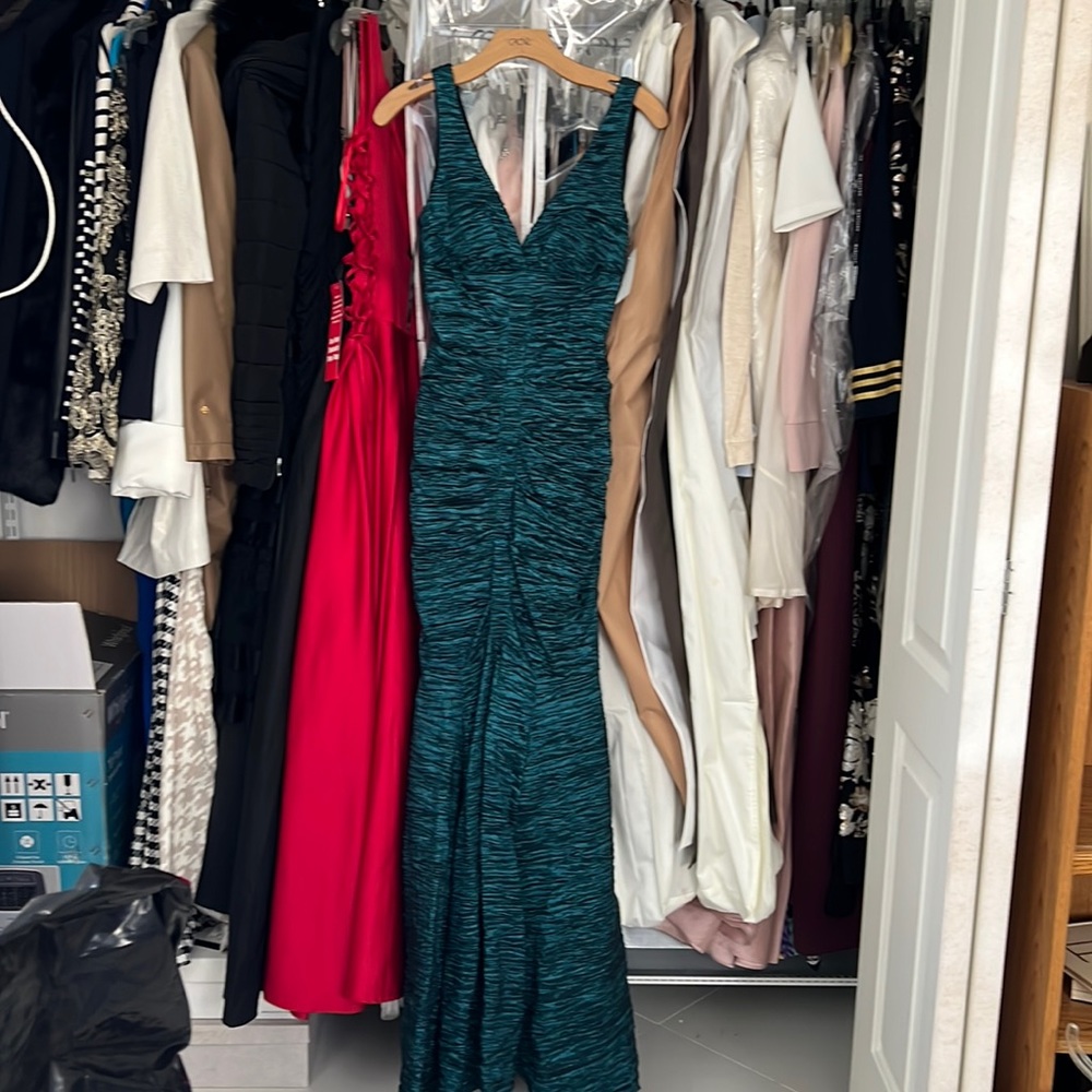 Cache long formal dress
